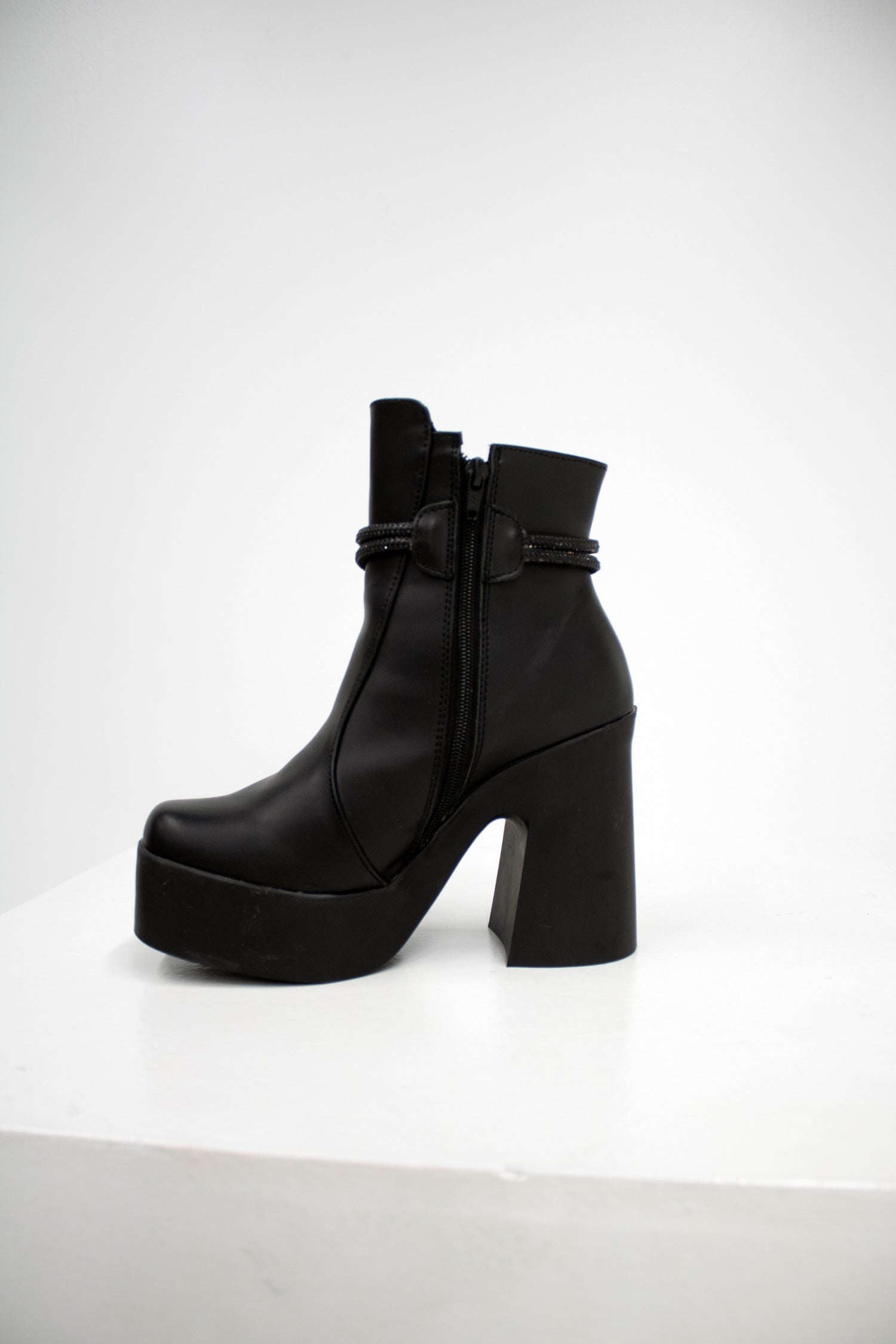 Botín plataforma Femme Power