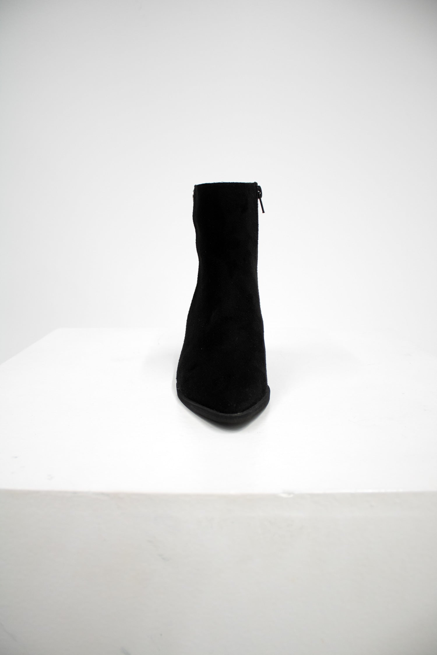 Botín Gamuza De Punta